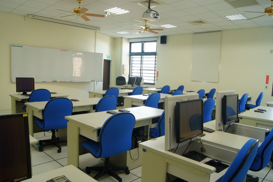 facilities  Center for Language & Technology